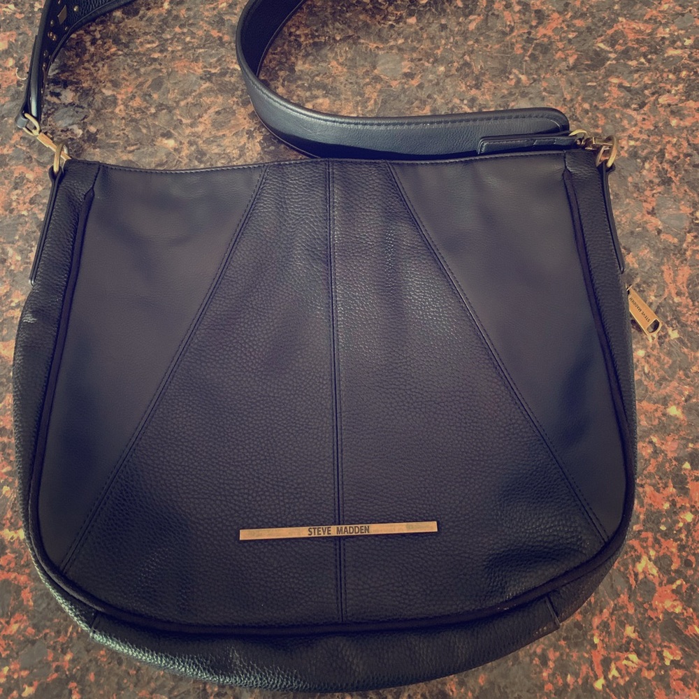 Beautiful black messenger bag